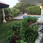 La Mar Beach House